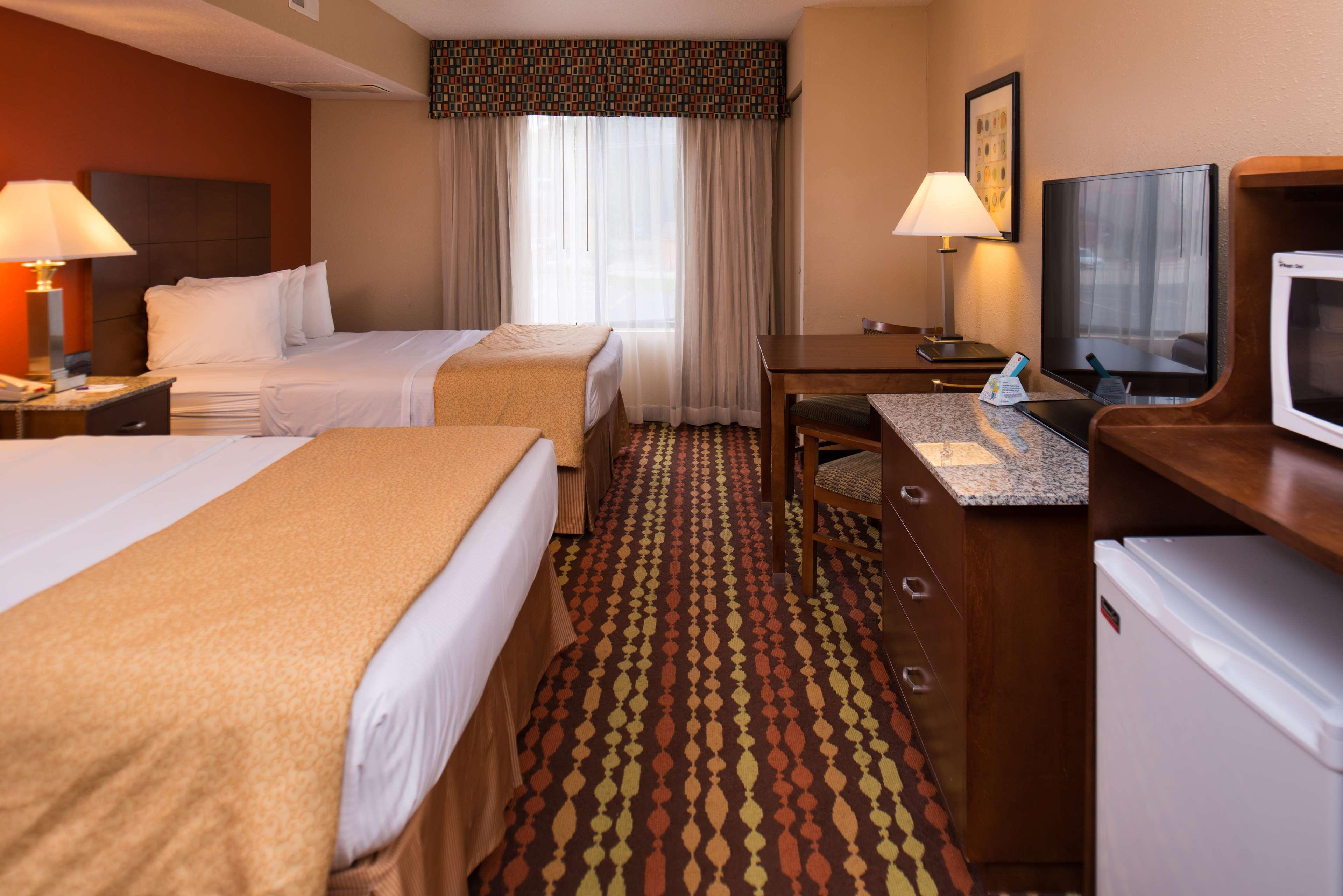 Best Western Ambassador Inn & Suites Wisconsin Dells Dış mekan fotoğraf