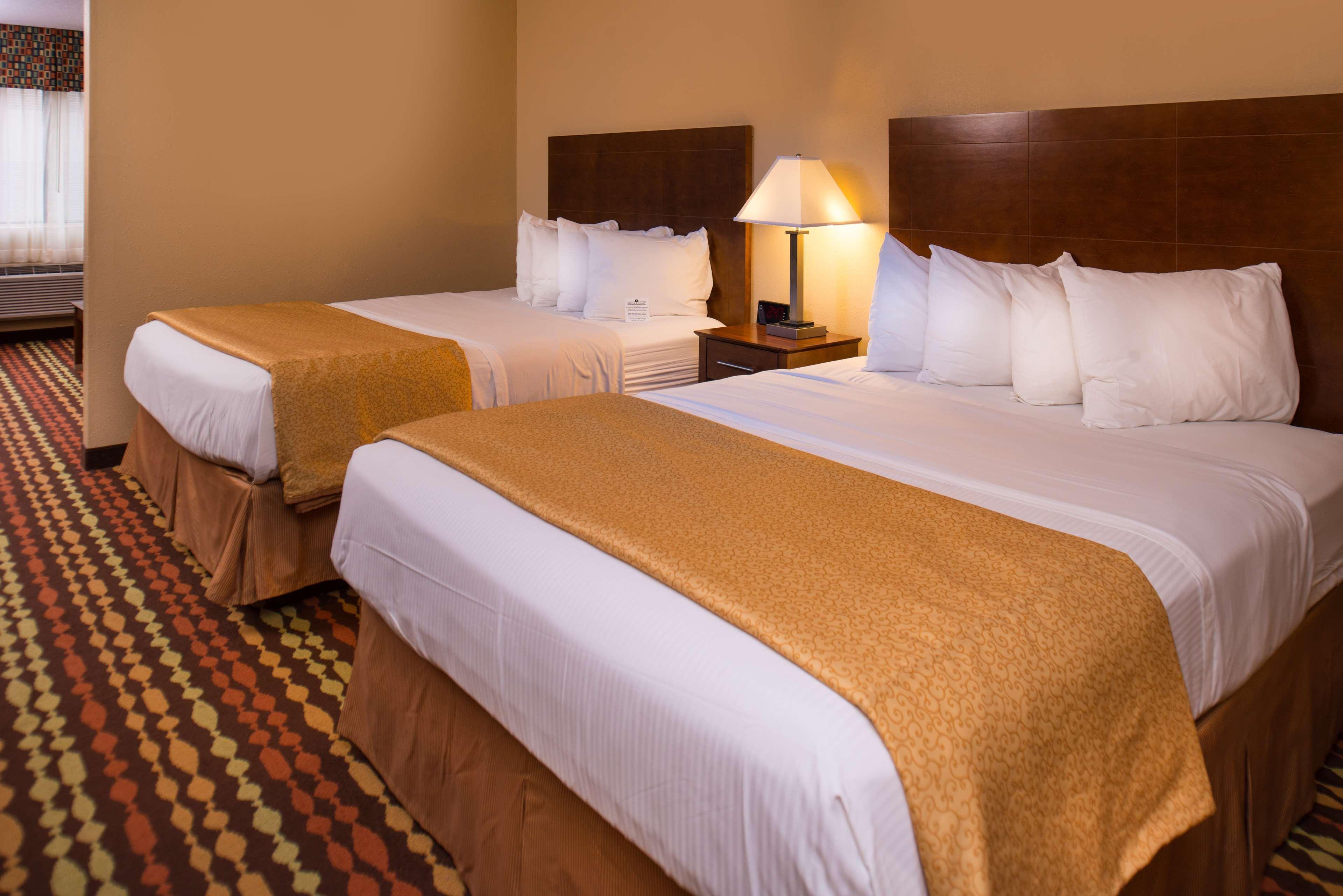 Best Western Ambassador Inn & Suites Wisconsin Dells Dış mekan fotoğraf