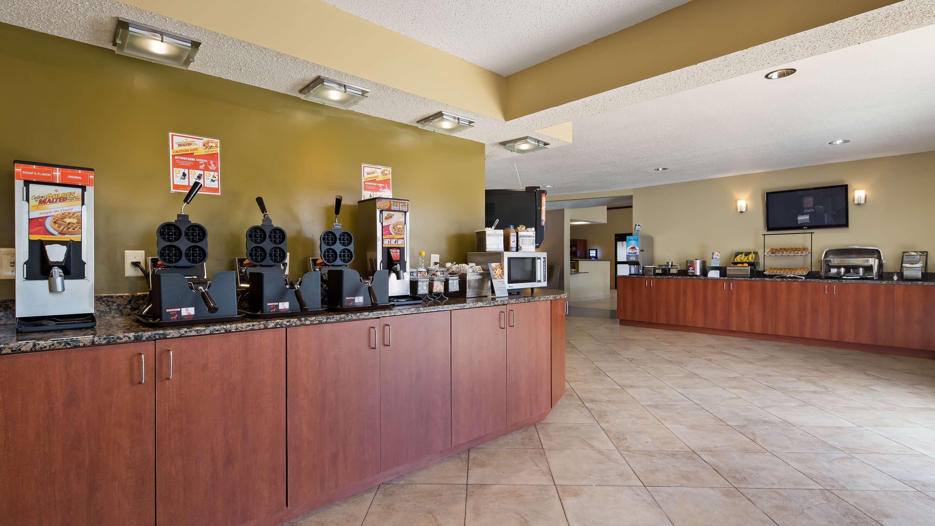 Best Western Ambassador Inn & Suites Wisconsin Dells Dış mekan fotoğraf