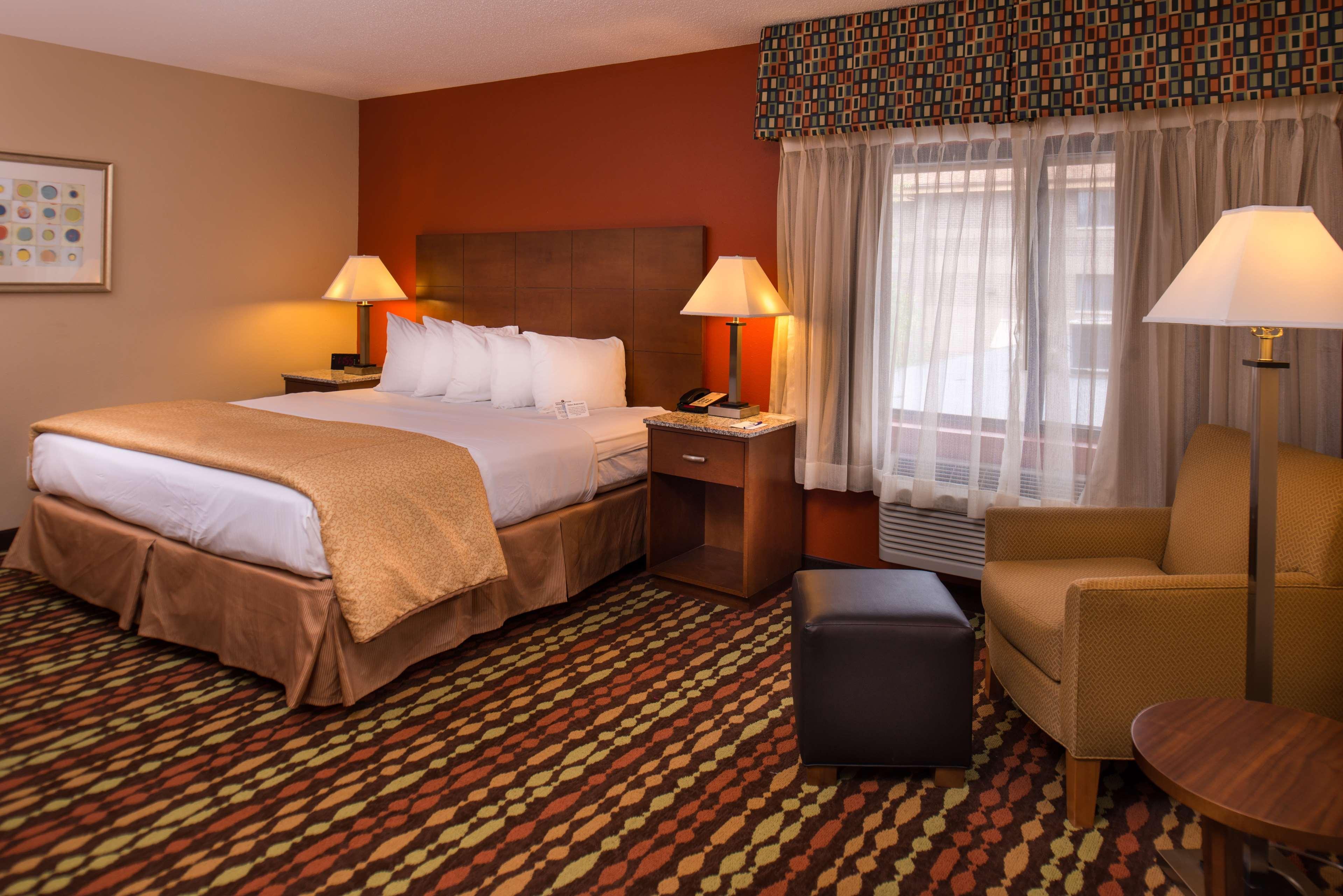Best Western Ambassador Inn & Suites Wisconsin Dells Dış mekan fotoğraf