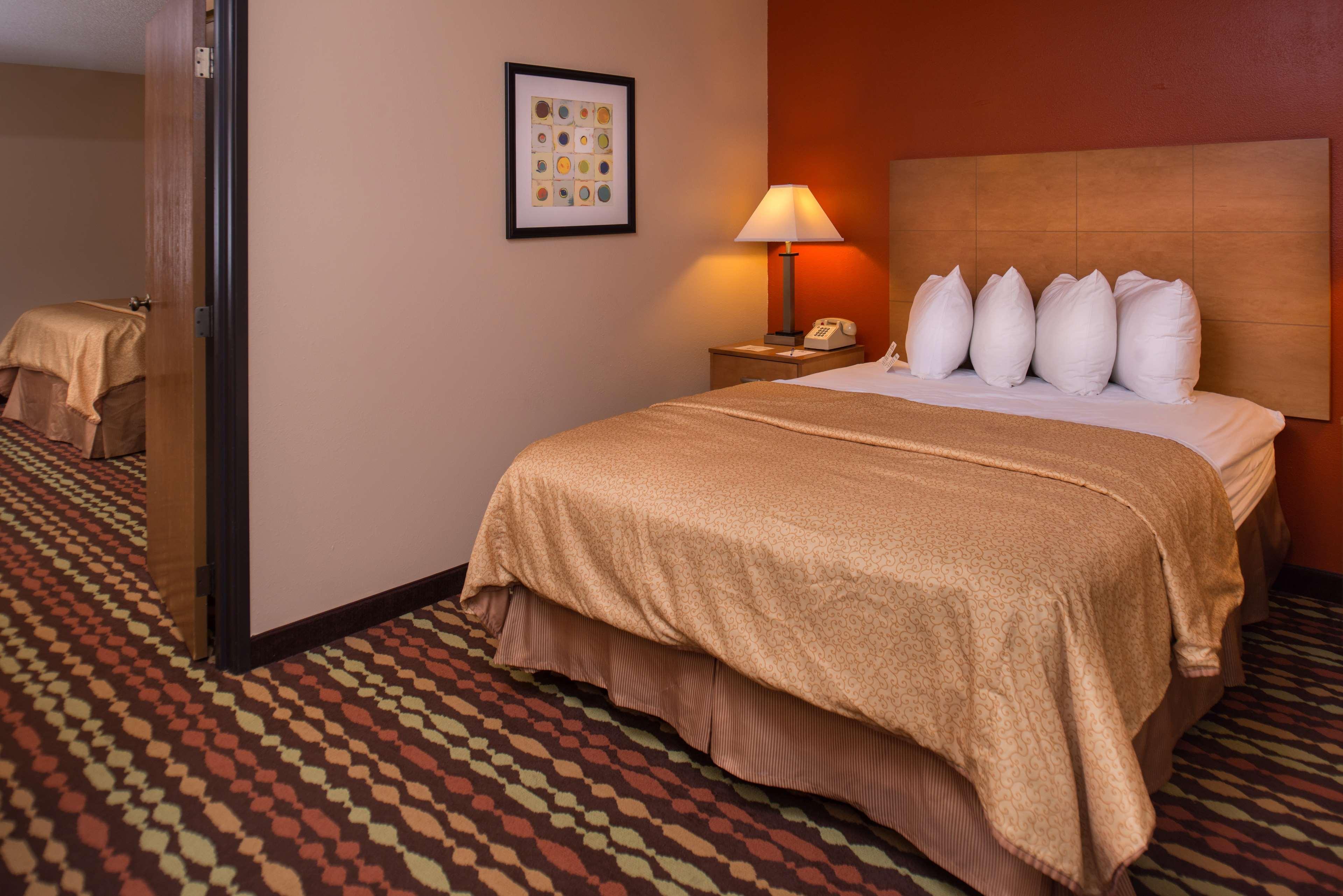 Best Western Ambassador Inn & Suites Wisconsin Dells Dış mekan fotoğraf