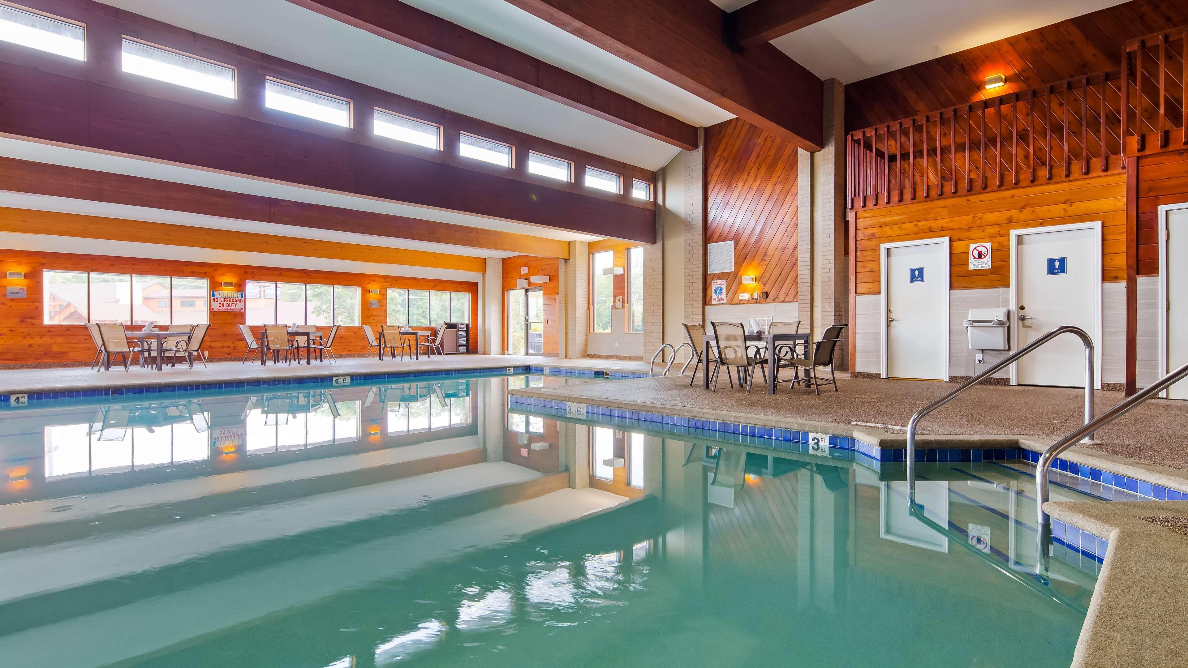 Best Western Ambassador Inn & Suites Wisconsin Dells Dış mekan fotoğraf